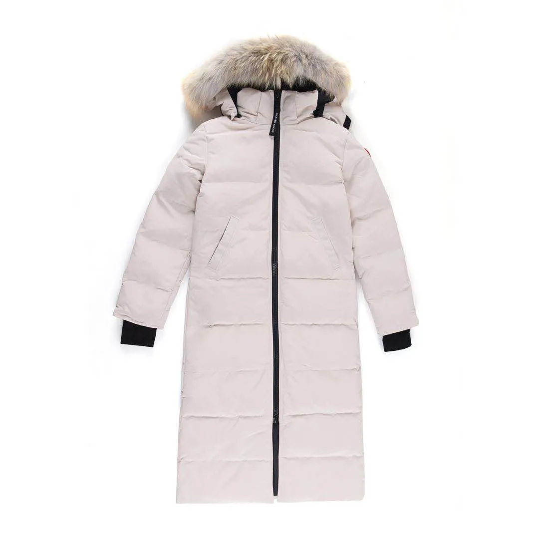 P760 Canada Goose Canada Goose #Mystique 3035LB extended parka down jacket/22 styles #women# ➖ Genuine synchronous anti-counterfeiting chip sensor! ➖ Imported 21-count polyester-cotton blended original fabric [last year’s 16-count/18-count hard fabrics have been completely eliminated, this year all use 21-count genuine synchronous fabrics, the soft mid-strap feels delicate and textured], genuine synchronous Feather-Light 10D waterproof coating fabric, made of 84.5 polyester fiber and 15.5 cotton, 100% the best feel in the entire network! ➖ The genuine official website is synchronized with the international standard 90 velvet! ➖ Using the best nylon lining with double double-layer sealing design, velvet-proof No. 7 needle + grid-filled down ready-made garments, there is 100% no so-called velvet running! ➖ The cuffs are designed with thickened seamless threads, and the collar and pockets are lined with top-quality polar fleece to keep you warm and comfortable! ➖ Yoshida YKK provides original custom-made electroplated sliders. YKK two-way lockable zippers are tight and smooth and will not peel off paint! ➖ 3M composite guarantees that the Velcro is the same as the original, durable, and all accessories and hardware are custom-made! ➖ Imported BEHRINGER embroidery machine to customize the 10,000-needle embroidery logo, 98% of which can be reproduced to restore the original logo. You can check and compare on the official website! ➖ The fur collars are all made of large pieces of Western Canadian blue wolf hide, ensuring that each fur collar is 13-15cm wide!  ⛔No slander, no exaggeration, professionalism because of focus!  SIZE: Purchasing agent grade: S M L [Attached: size chart] SIZE: Genuine grade: XXS XS S M L XL [Attached: size chart]